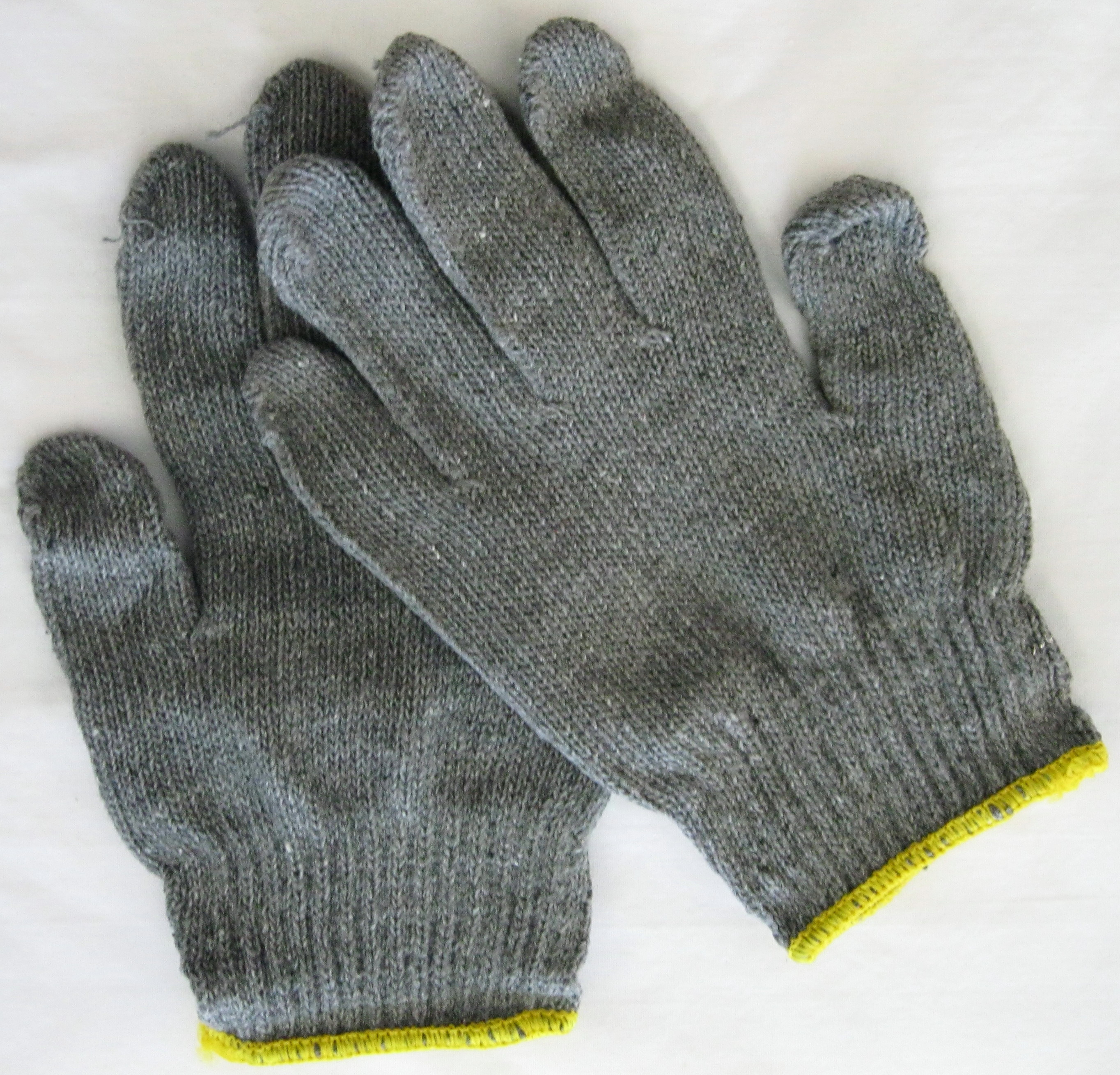 New Lot of 12 Gray Liner Gloves w/ yellow trim S